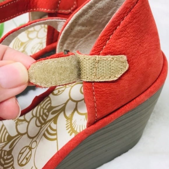 Fly London Wedge Sandal Bow Detail Ankle Strap Lug Sole Orange Suede, 7 - 7.5 US - Picture 3 of 4